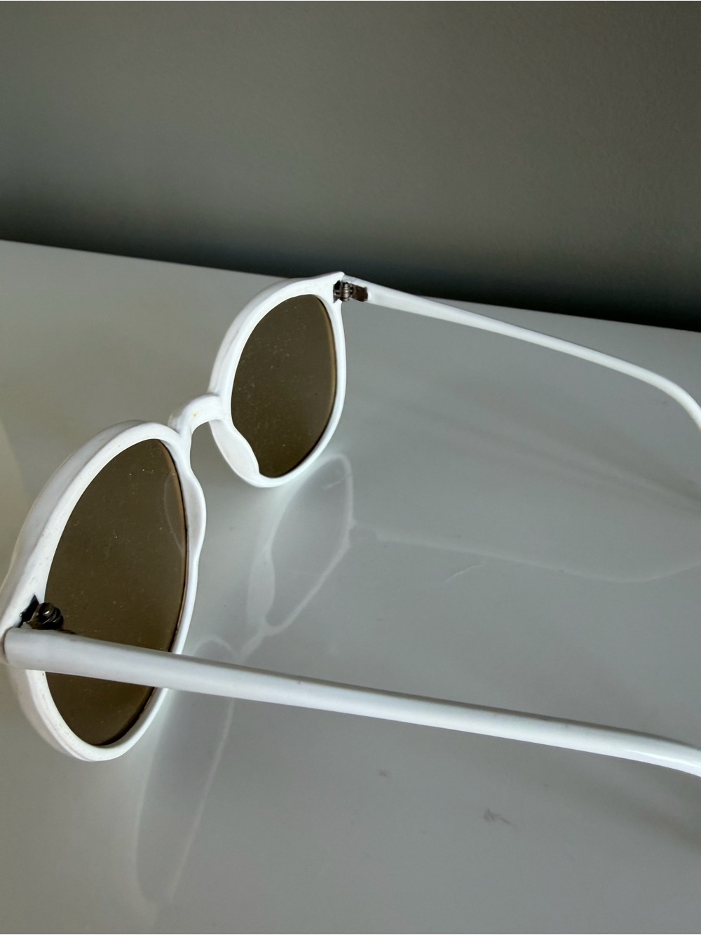 Vintage 70s White Round Frame Sunglasses with Brown Lenses - Picture 4 of 5